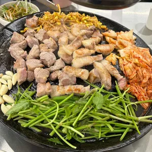 할매솥뚜껑삼겹살 사진