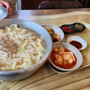 할머니손칼국수 사진