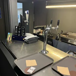 패스포트 리뷰 사진