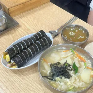 공릉멸치국수 사진
