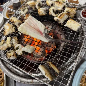 구름다리연탄장어구이 사진