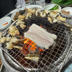 구름다리연탄장어구이 대표 사진