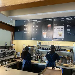 엔제리너스 x 윤쉐프 정직한 제빵소 리뷰 사진