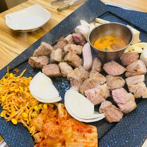 청돝 사진 1