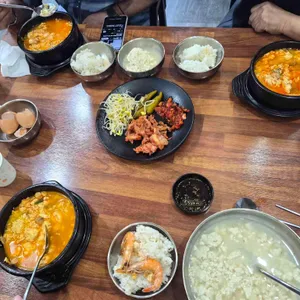 꿈몽글순두부 사진