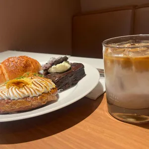 오퍼 카페 사진