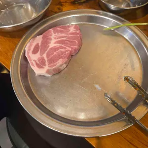 미나리고사리 솥뚜껑삼겹살 사진