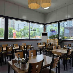 권고집 우아지 리뷰 사진