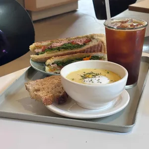 선셋스위밍 샌드위치 리뷰 사진