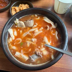 모란창평국밥 사진 1