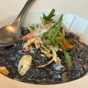 블루스톤 대표 사진