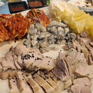 오늘도육해공 사진