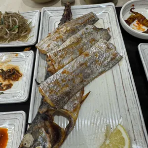 부산에뜬고등어 사진