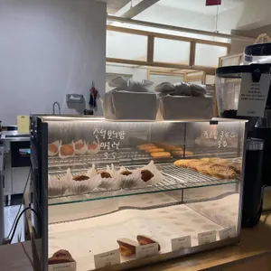 윜니스커피로스터스 사진