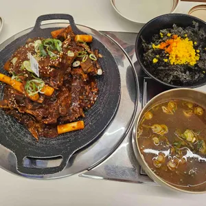 뼈다귀연구소 대표 사진