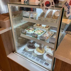 파운데이 리뷰 사진