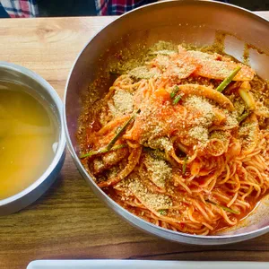 김화옥 장수국수 사진