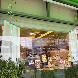 오프더월 리뷰 사진