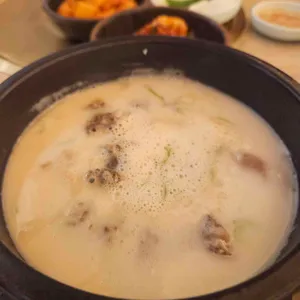 거대돼지국밥 사진 1