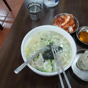 명동칼국수샤브샤브 사진