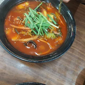 짬뽕위에더짬뽕 사진