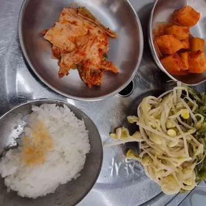 강원칡냉면 육칼 대표 사진