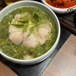 육수재 대표 사진