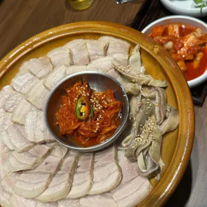 육수재 대표 사진