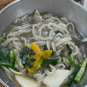 까꾸리웰빙손칼국수 사진