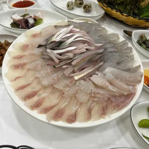 평산횟집 사진 2