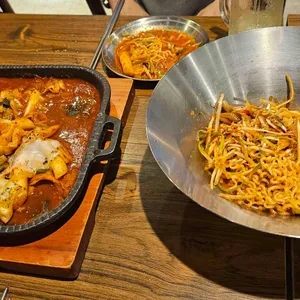 을지로골뱅이 & 치킨 사진 1