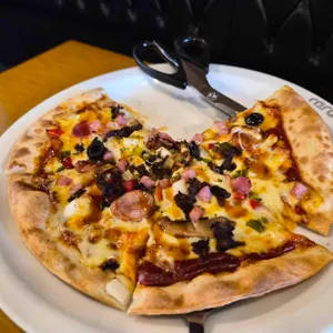 라라코스트 대표 사진