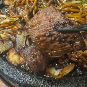 파주돌짜장 사진 1