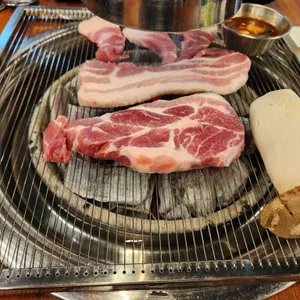 백정가 다섯째네 대표 사진