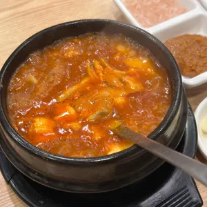 깔꾸리족발보쌈국수 대표 사진