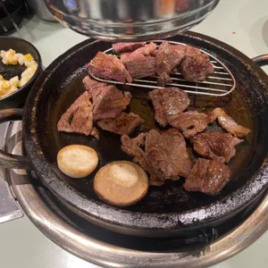 꾸석지돌판한우 대표 사진