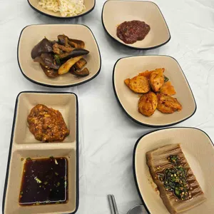 두꺼비게장백반 사진