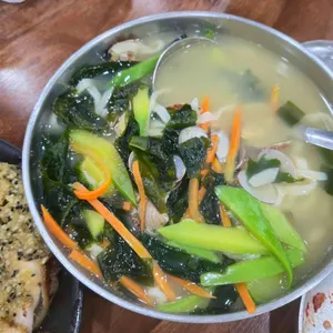 장수마늘보쌈 사진