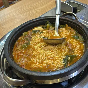 신항돌곱창 사진