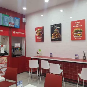 프레디버거 리뷰 사진