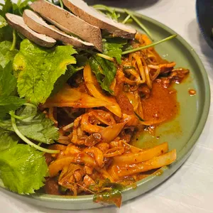 중앙탑초가집 사진 1