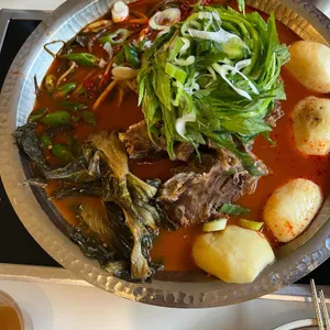 삼삼뼈국 사진
