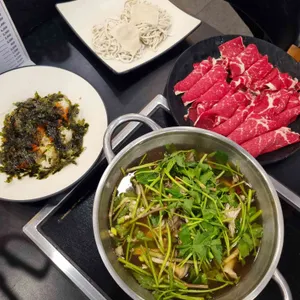 윤우재 문현샤브 칼국수 사진