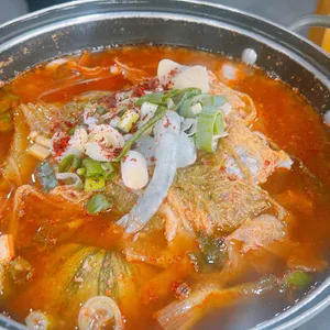 딴뚝통나무집식당 대표 사진
