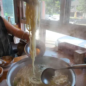 작동홍두깨칼국수 사진 1