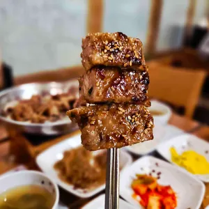 꽃담집 사진