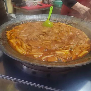솥뚜껑떡볶이&가마솥순대 대표 사진