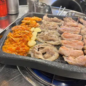 돝플러스 사진 1