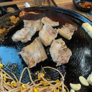 산청흑돼지 사진