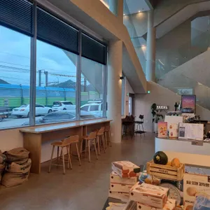 윤슬 리뷰 사진